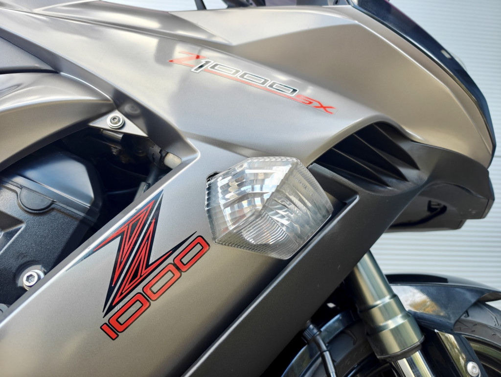 KAWASAKI Z1000