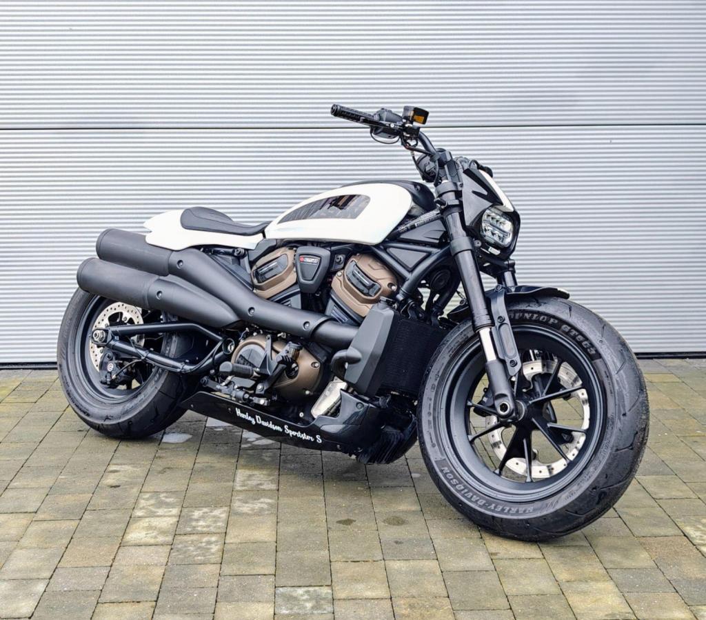 HARLEY-DAVIDSON Sportster