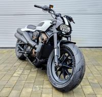 HARLEY-DAVIDSON Sportster