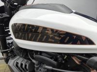 HARLEY-DAVIDSON Sportster