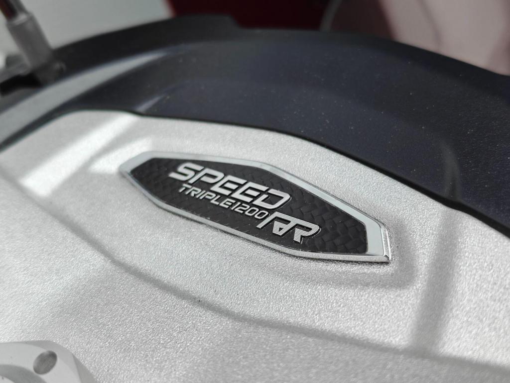 TRIUMPH SPEED TRIPLE 1200