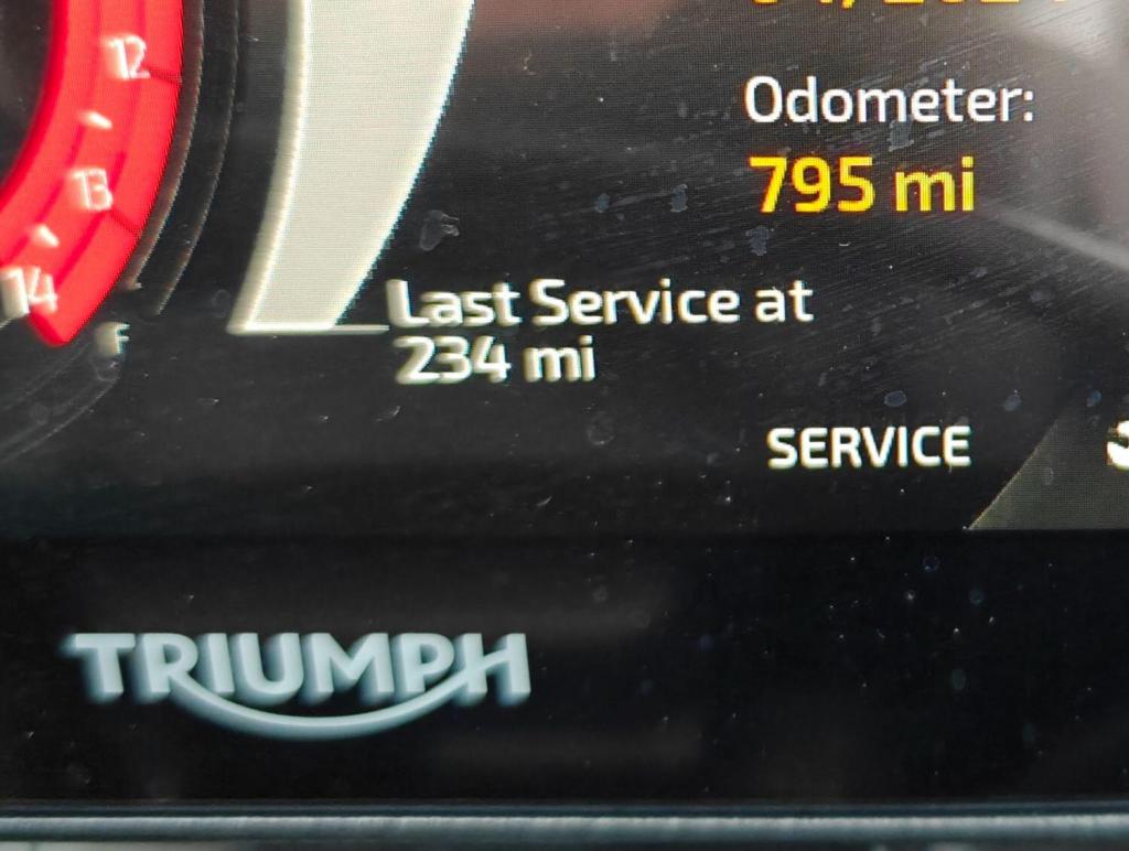 TRIUMPH SPEED TRIPLE 1200