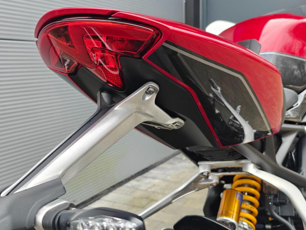 TRIUMPH SPEED TRIPLE 1200