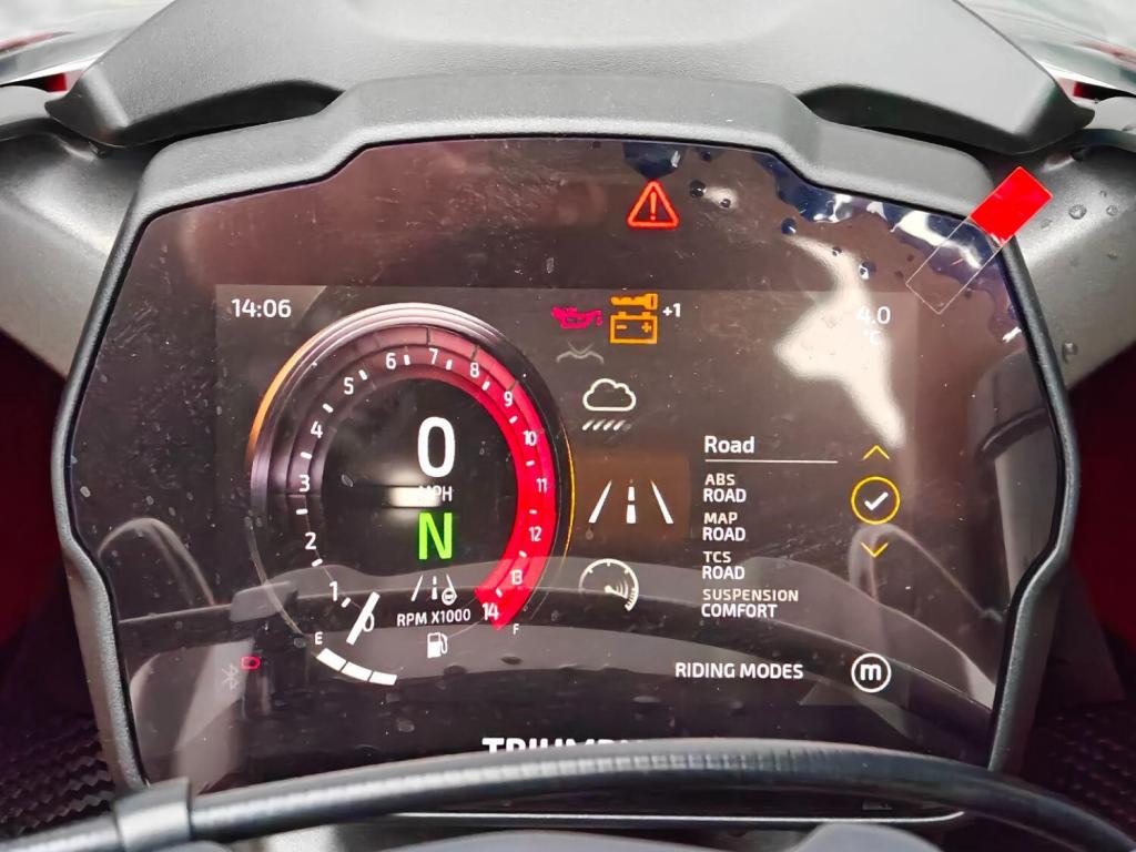 TRIUMPH SPEED TRIPLE 1200