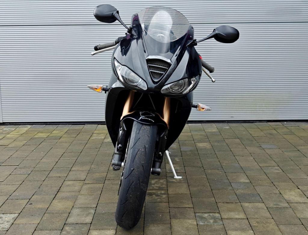 TRIUMPH DAYTONA 675