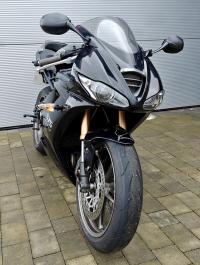 TRIUMPH DAYTONA 675