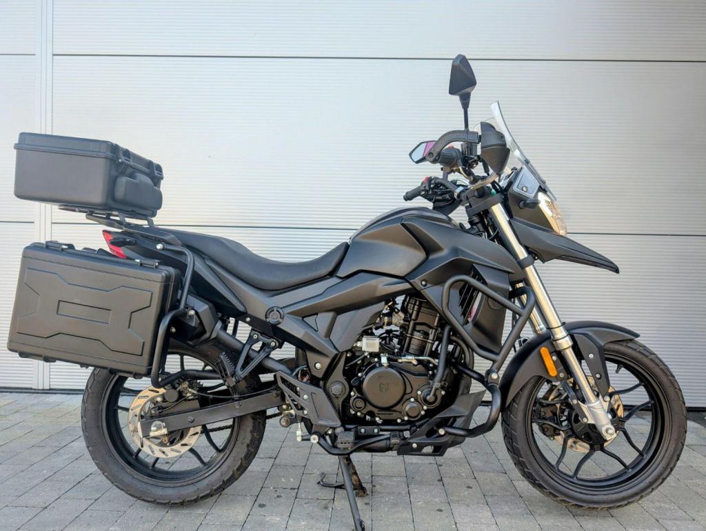 MUTT STRAVAIG 125
