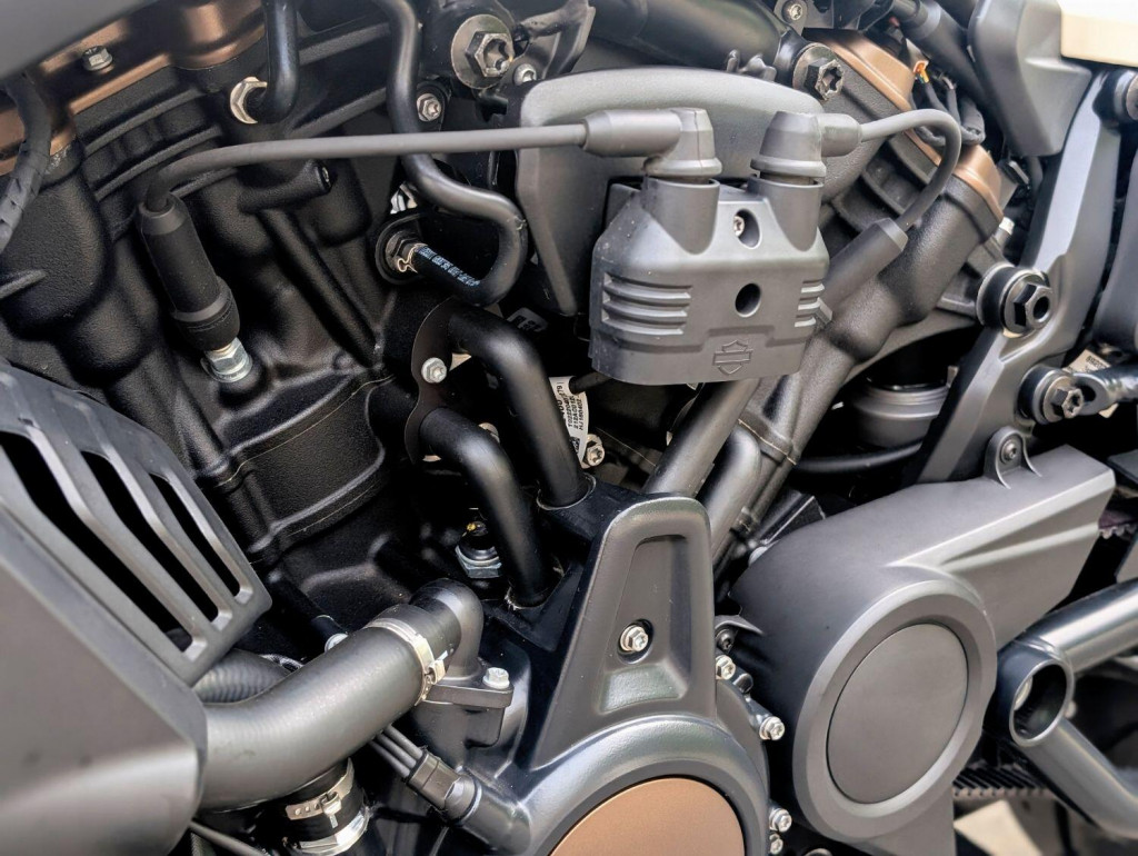 HARLEY-DAVIDSON Sportster