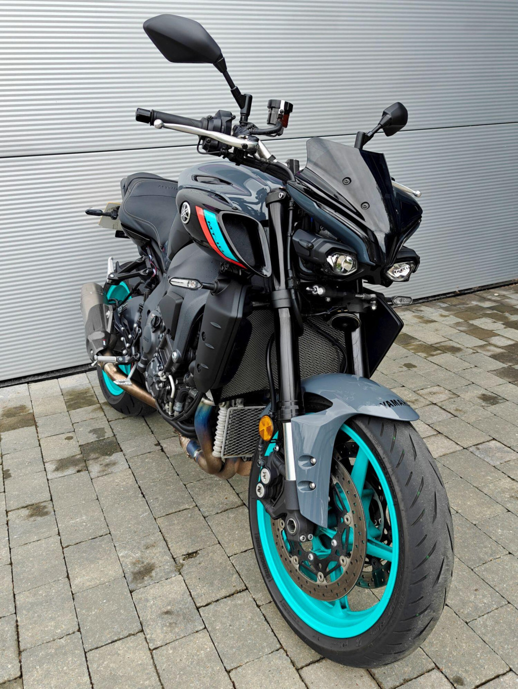 YAMAHA MT-10