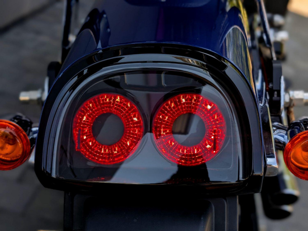 HARLEY-DAVIDSON Dyna