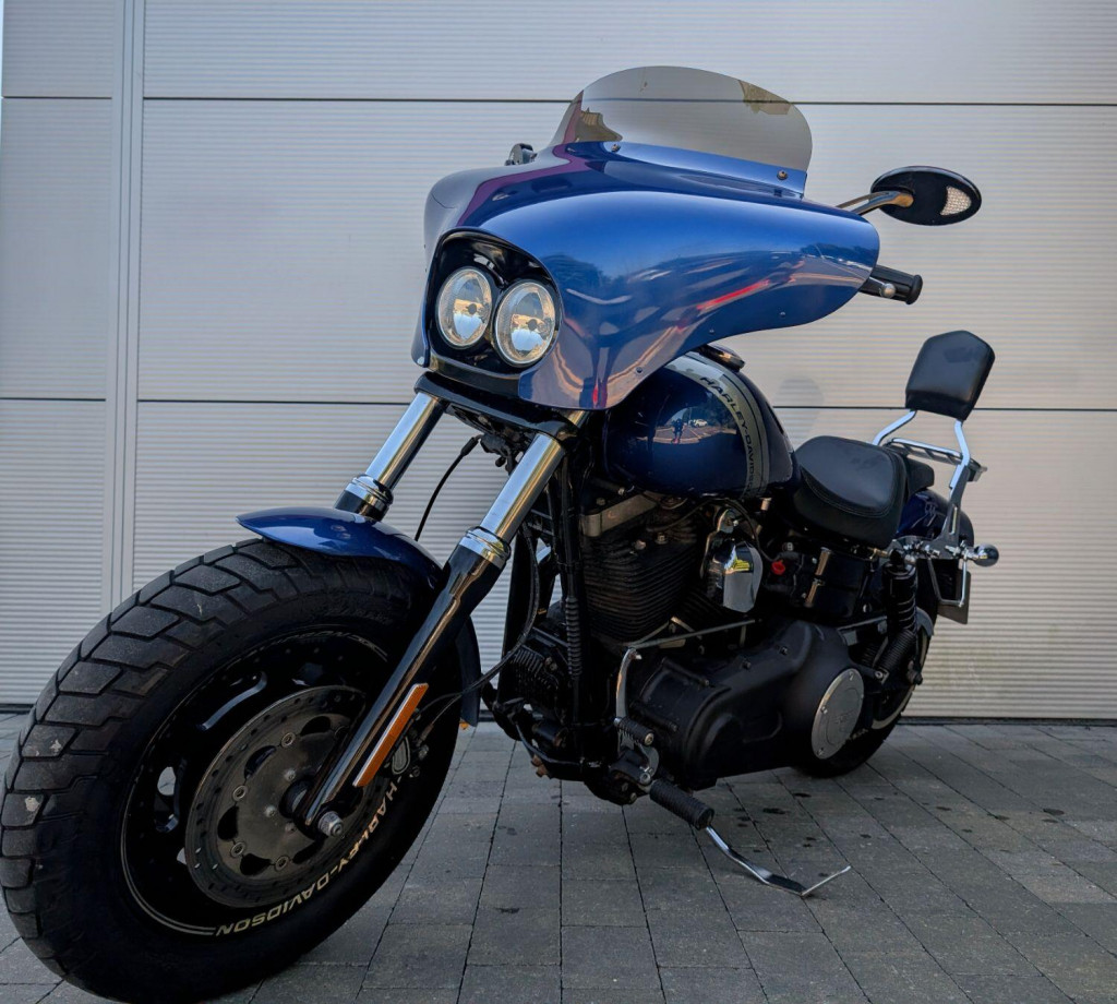 HARLEY-DAVIDSON Dyna