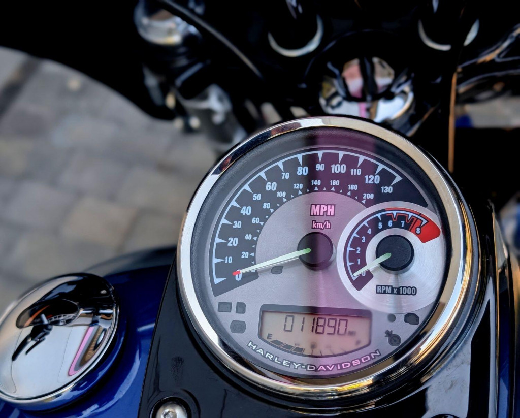 HARLEY-DAVIDSON Dyna