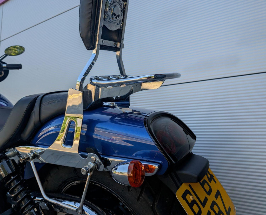 HARLEY-DAVIDSON Dyna