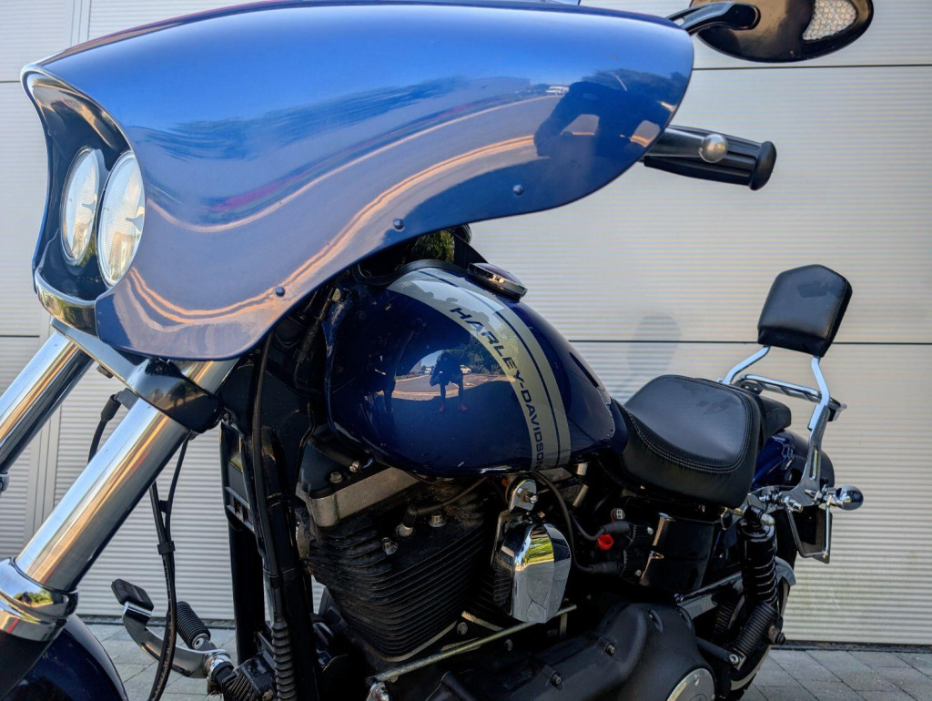 HARLEY-DAVIDSON Dyna