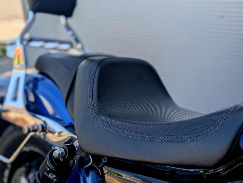 HARLEY-DAVIDSON Dyna