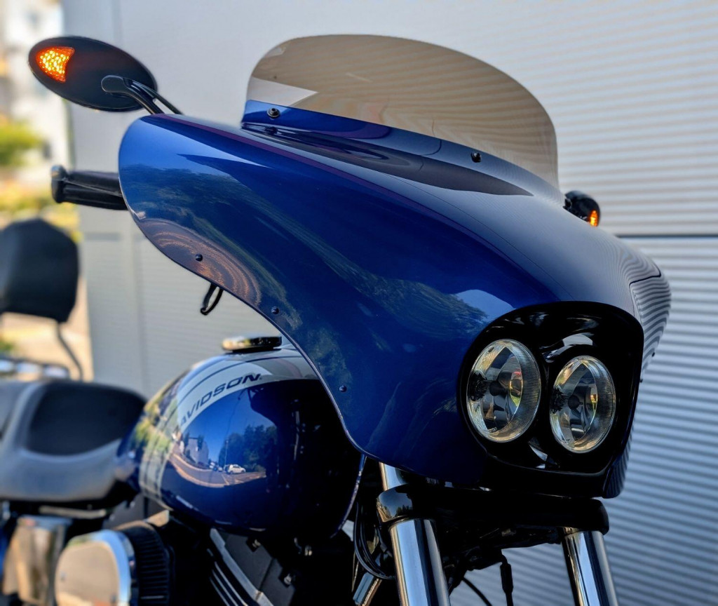 HARLEY-DAVIDSON Dyna