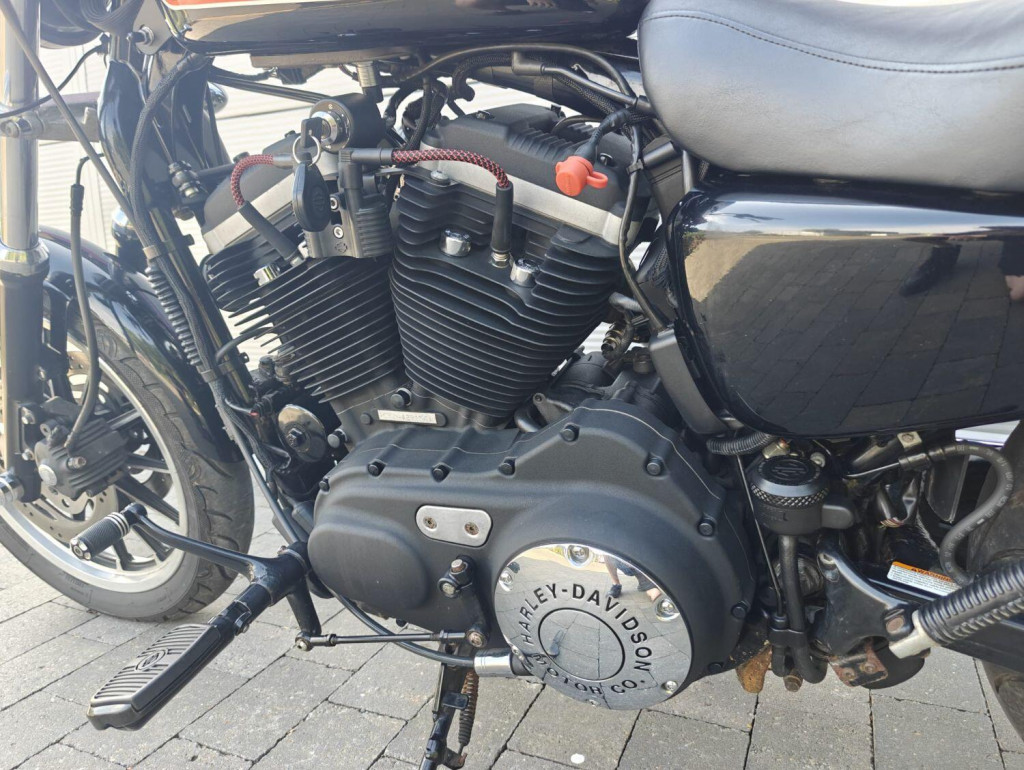 HARLEY-DAVIDSON Sportster