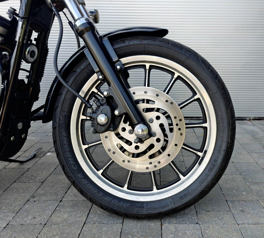 HARLEY-DAVIDSON Sportster