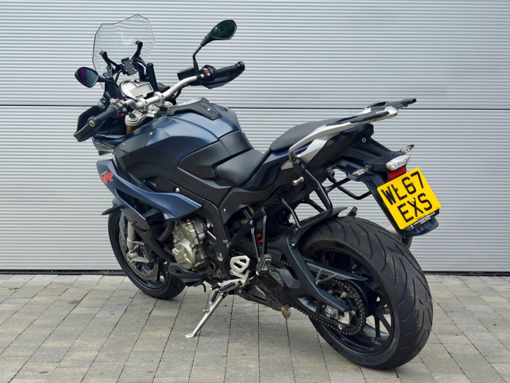 BMW S1000XR