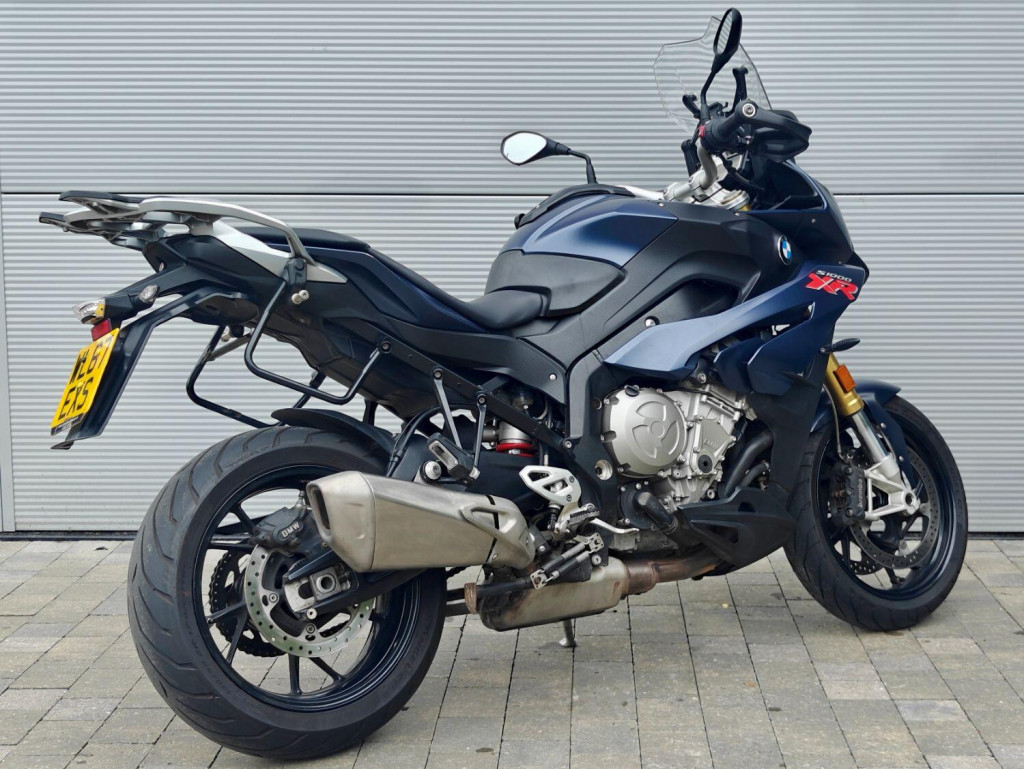 BMW S1000XR