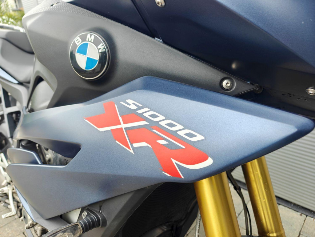 BMW S1000XR