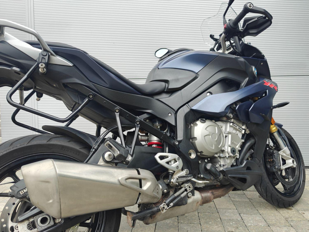 BMW S1000XR