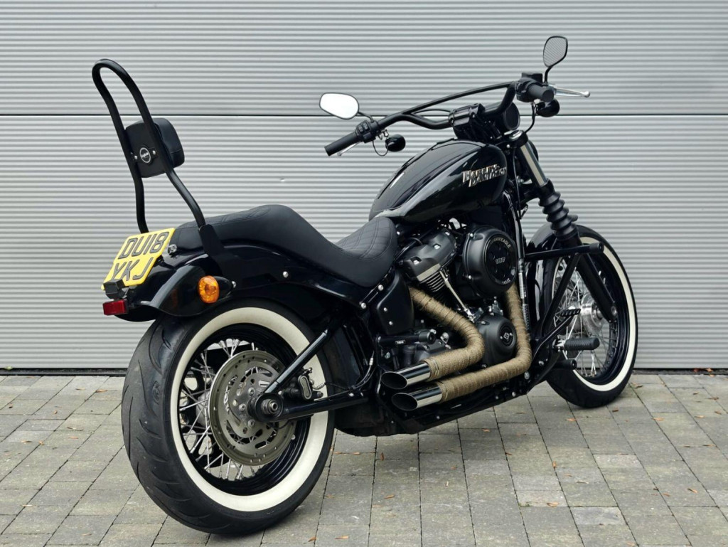 HARLEY-DAVIDSON Softail