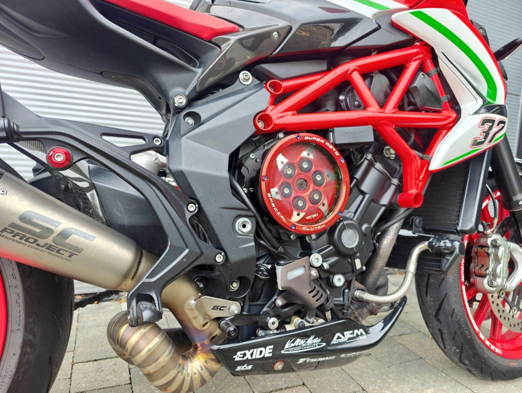 MV AGUSTA BRUTALE 800