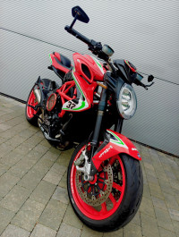 MV AGUSTA BRUTALE 800