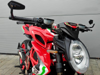 MV AGUSTA BRUTALE 800