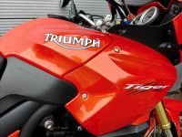 TRIUMPH TIGER 1050