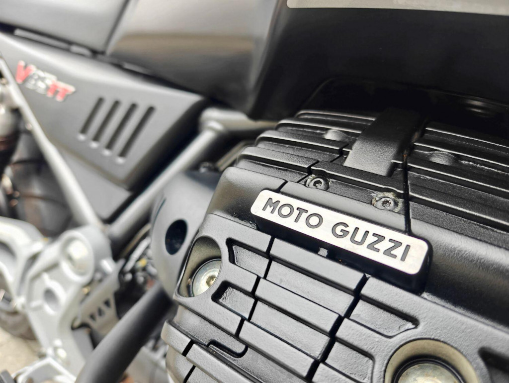 MOTO GUZZI V85