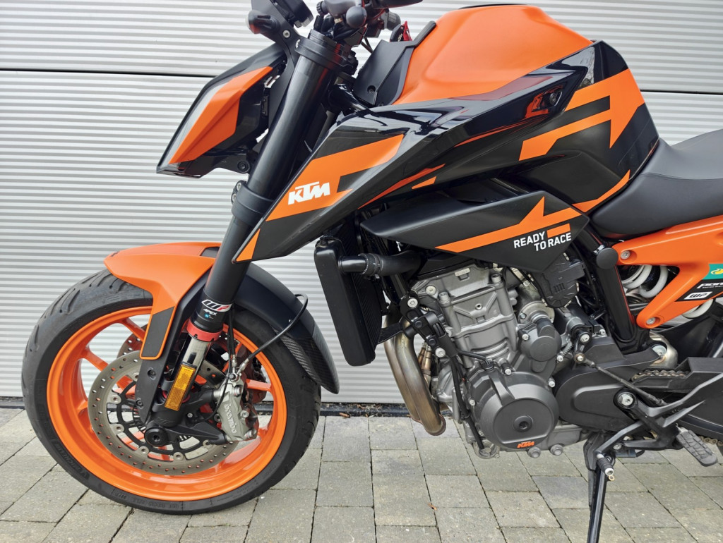 KTM 890 DUKE
