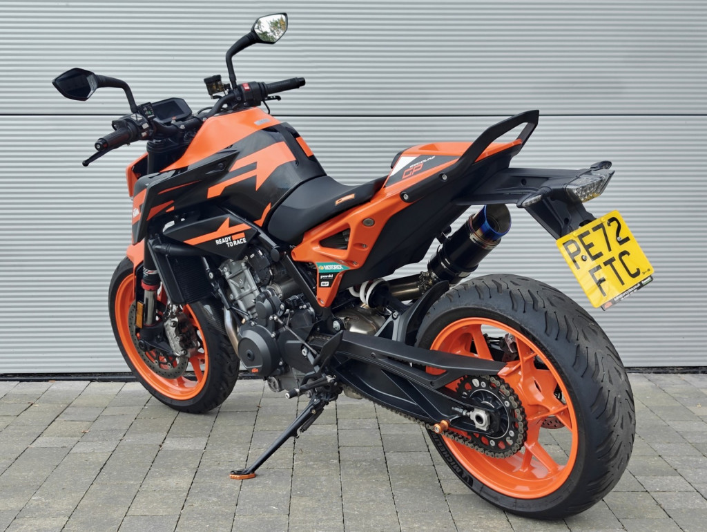 KTM 890 DUKE