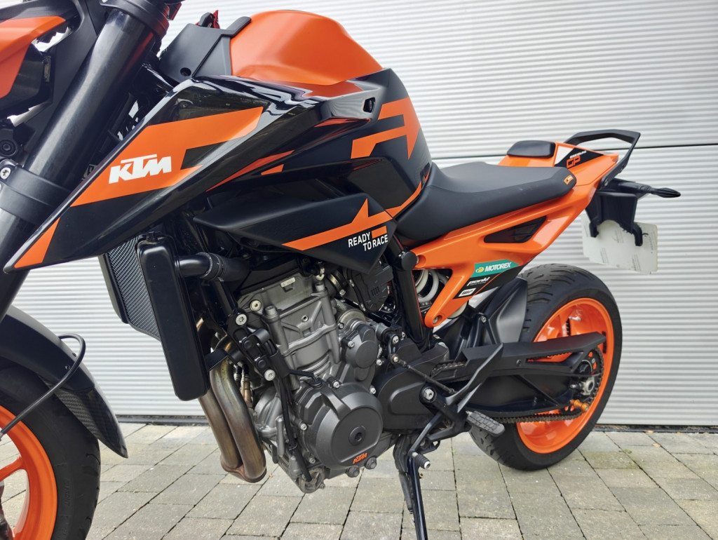 KTM 890 DUKE