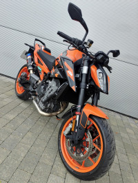 KTM 890 DUKE