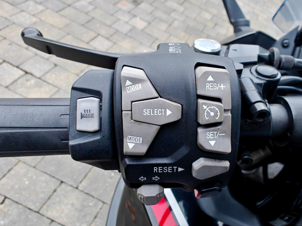 KAWASAKI NINJA 1000SX