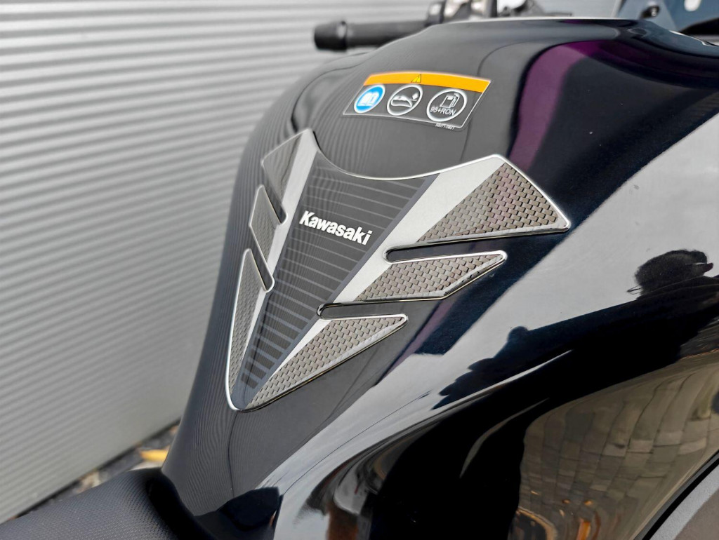 KAWASAKI NINJA 1000SX