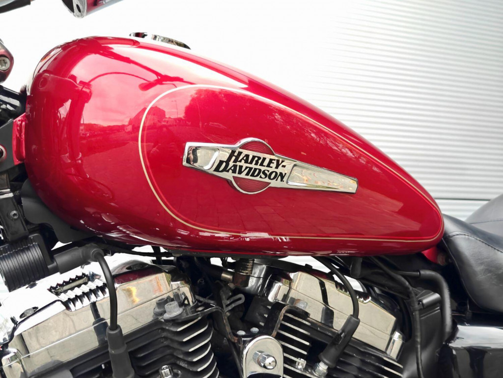 HARLEY-DAVIDSON Sportster