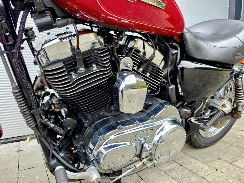 HARLEY-DAVIDSON Sportster