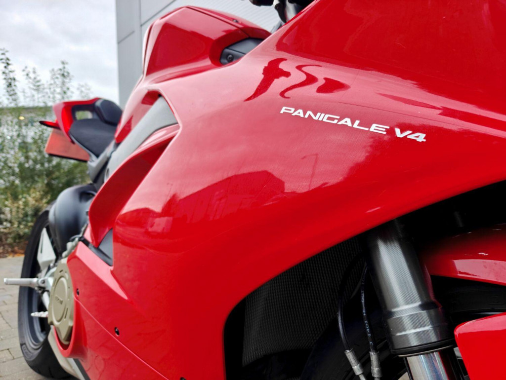 DUCATI Panigale V4