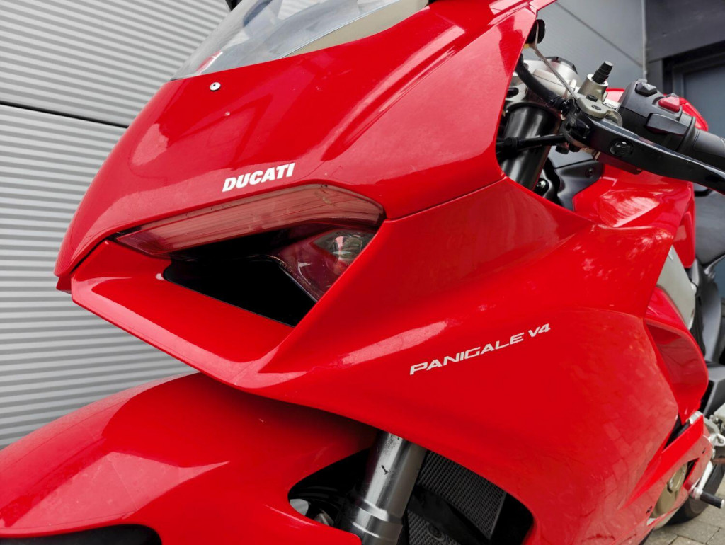DUCATI Panigale V4