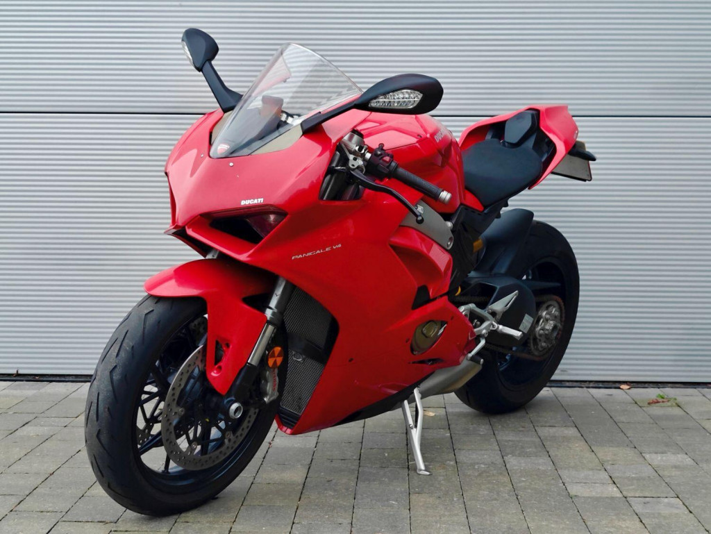 DUCATI Panigale V4