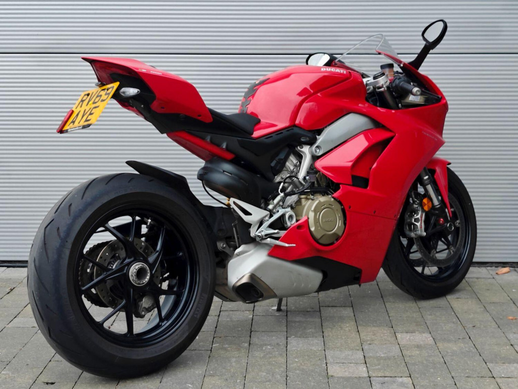 DUCATI Panigale V4