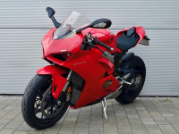 DUCATI Panigale V4