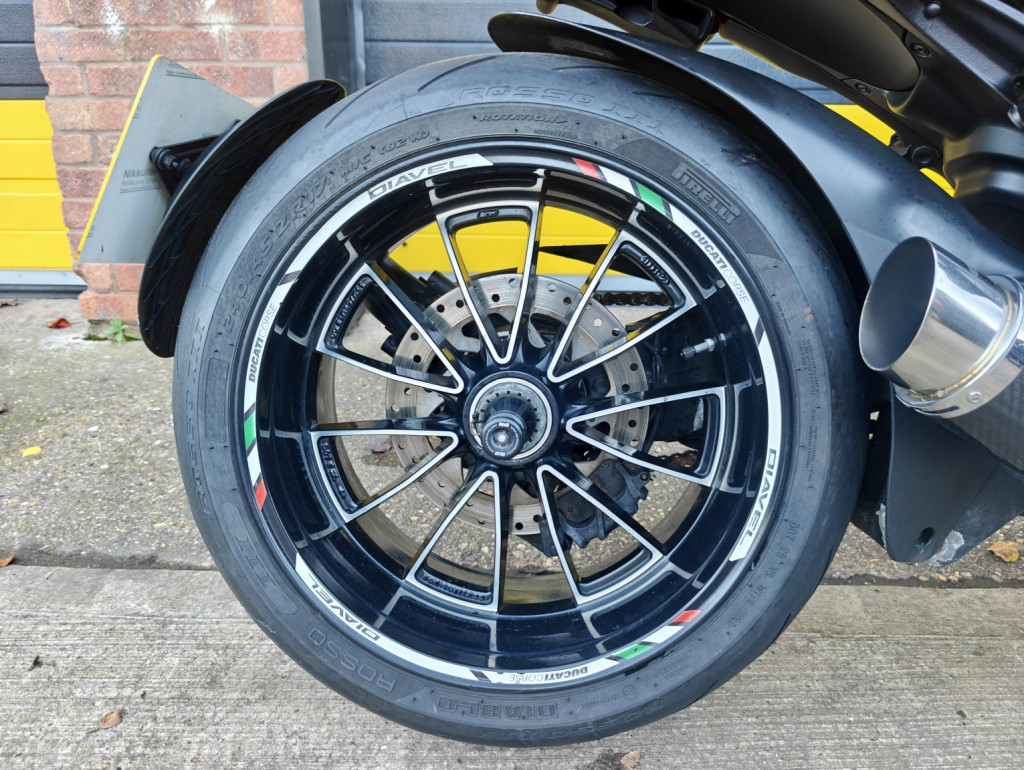 DUCATI DIAVEL
