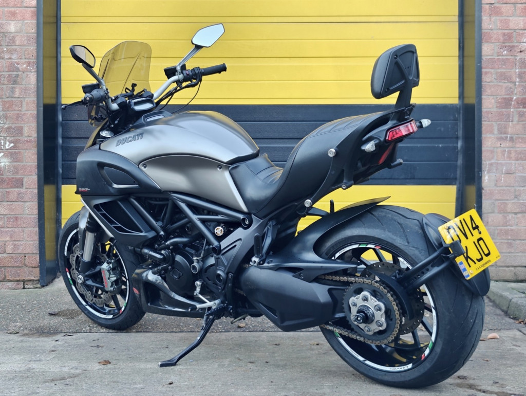 DUCATI DIAVEL