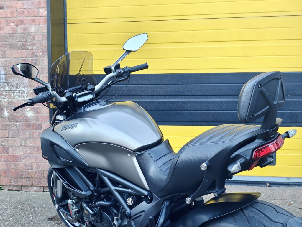 DUCATI DIAVEL