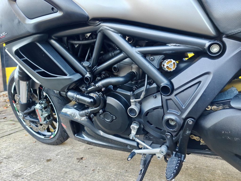 DUCATI DIAVEL
