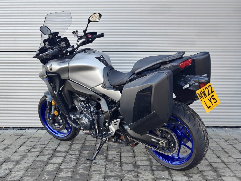 YAMAHA TRACER